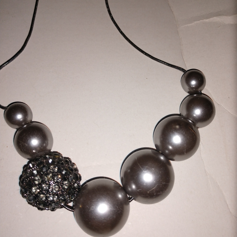 Necklace woman's beaded silver with bling NWOT